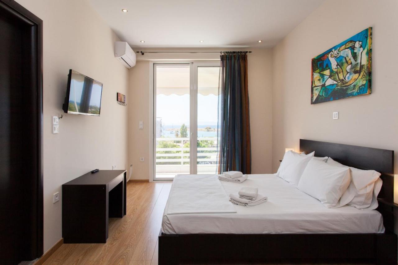 Modern Apt In Glyfada A Breath Away From The Sea - The View アテネ エクステリア 写真